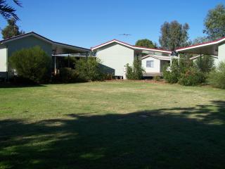 Mitchell Motel & Cabins - 9