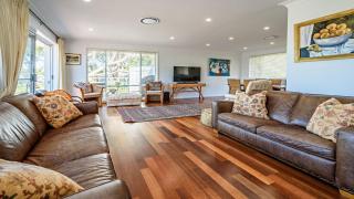 Spacious Family Retreat - Wifi & A Cosy Fireplace - Killcare - 5