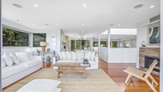 Binalong House - Killcare - 4