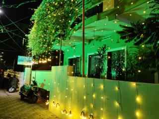 SHEEBA'S HOMESTAY - 8