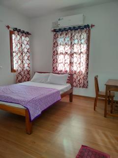 Paradise Le Bonheur Guest House - 2