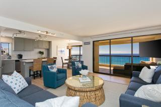 High Floor Luxury Oceanfront at Waikiki Beach Tower - 8
