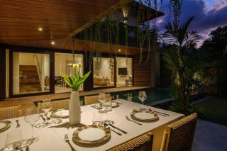 Luxe & Modern 3BR Villa Private Netflix/Wi-fi - Canggu - 8