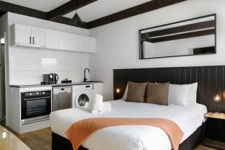 m hotel - 1