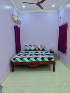 VJ VILLA HOME STAY PURPLE ROOM - Pondicherry - 0