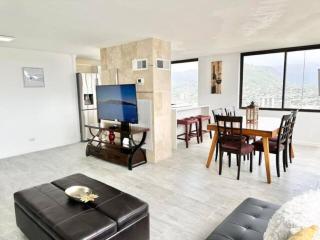 Waikiki Ocean View Penthouse 2/2 bdr/bath - Honolulu - 6