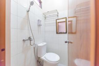 RedDoorz Syariah near Exit Toll Subang - 8