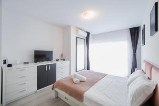 Pinky Black Escape - Oradea - 2