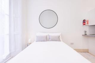 STUDIO BY HYDE PARK - London - 7