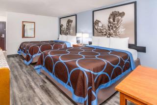 Super 8 by Wyndham Clayton - Clayton - 1