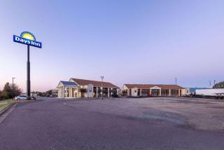 Days Inn by Wyndham Mooresville Lake Norman - Mooresville - 2