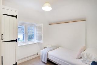 Perfectly Presented Cottage Pass the Keys - Robertsbridge - 9