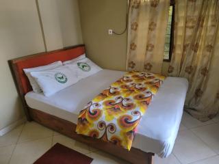 Kangaroo Pouch Beach Resort - Busua - 8