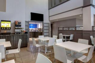 Days Inn by Wyndham Barrie - Barrie - 3