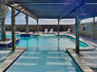 Mustang Isle Beach Bungalow #2 - 6