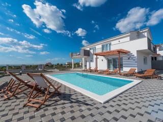 Modern villa with private pool and terrace - Sukošan - 0