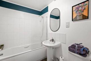 2 bedroom duplex with wifi secure parking sleeps 8 - Nottingham - 2