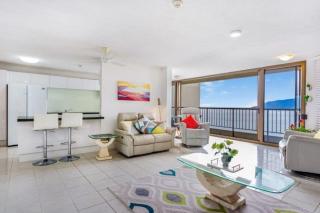 Cairns Ocean View Apartment in Aquarius - Cairns - 1