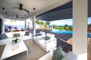SUMMER VIEW classée 5 étoiles - Magnifique Villa 10 personnes avec piscine miroir chauffée, jacuzzi intégré et vue mer idéalement située Chemin Summer - ST GILLES LES BAINS - Saint-Gilles-les-Bains - 3