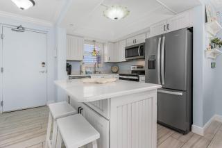 Beach Villas #401 - 250 Estero Blvd condo - Fort Myers Beach - 4