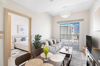 WelHome - Breathtaking View 1BR Apt in Damac Hills 2 - Dubai - 9