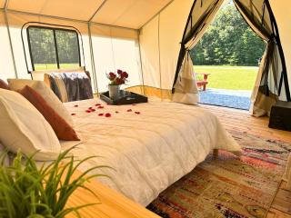 Peaceful Glamping Retreat at Roaring River - 7