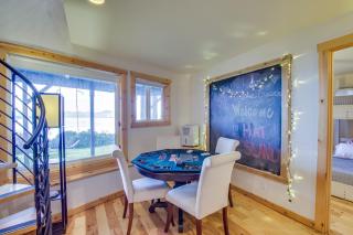 Hat Island Home with Stunning View and Wraparound Deck - Everett - 4