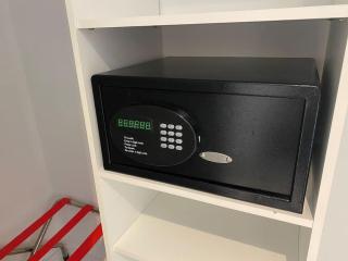 Cozy Beach Apartment with Full Kitchen & Ocean Views - 7