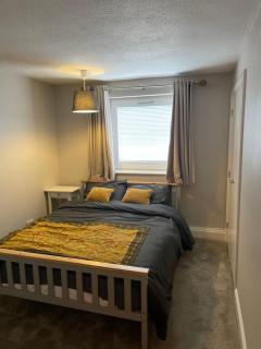 Spacious Apartment near Heathrow with Allocated Parking - Uxbridge - 5
