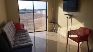 Airport Airbnb family units - 7