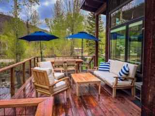 Rustic Modern Luxury Retreat with Hot Tub - Ketchum - 9