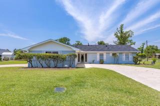 Cozy 3 Bedroom Home - 9