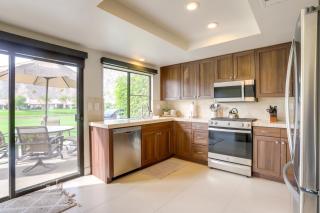 La Quinta Abode - Patio, Pools and Golf Course Views - La Quinta - 3