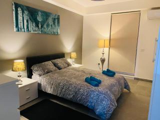 Sliema Seaview & seafront- APT 9, 49 Tigne Point Mansions - Sliema - 4