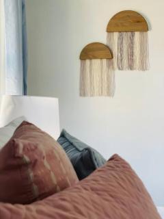 The Chic Shack / Centrally Located 2BR/1BA Home - 4