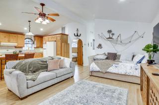 Canalfront Port Isabel Cottage 5 Mi to Beach! - Port Isabel - 6