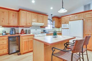 Canalfront Port Isabel Cottage 5 Mi to Beach! - Port Isabel - 2