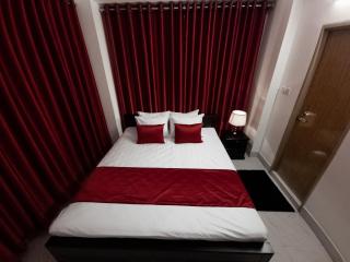 Travelers Hidden Gem. 15 min from Intl. Airport - 7