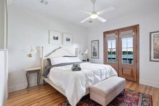 Waterfront 4 Bedroom Home - Lake Charles - 7
