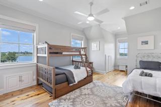 Waterfront 4 Bedroom Home - Lake Charles - 5
