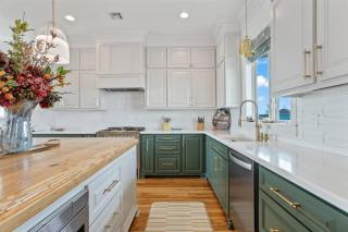 Waterfront 4 Bedroom Home - Lake Charles - 3