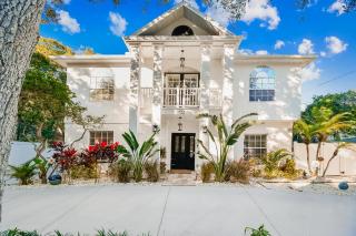 Ideal for Groups! Sleeps 14, Pool, Spa Near Downtown - 5