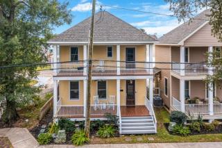 Downtown 3 bedroom Townhouse - 8