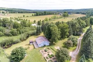Farm House - Coldwater - 3