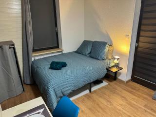 Studio Cosy équipé avec terrasse - 7