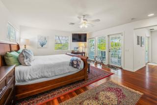 A Charming Beach Cottage on Elm - 3