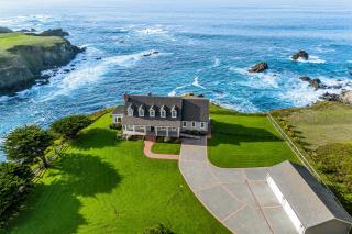 Cantus Cove Estate - Caspar - 0