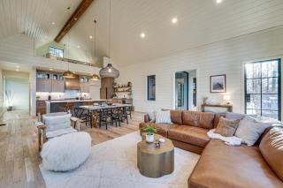 Luxury Broken Bow Cabin with Hot Tub on 3 Acres! - 8