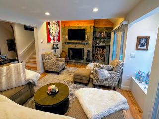 R20 luxury ski-in/out townhome in Bretton Woods next to beginner ski trail! - Bretton Woods - 9