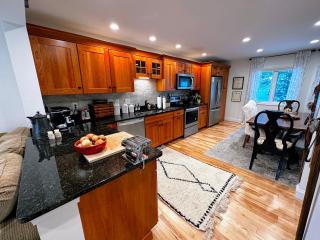 R20 luxury ski-in/out townhome in Bretton Woods next to beginner ski trail! - Bretton Woods - 8